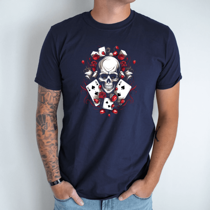 Unisex marškinėliai su spauda „Pokeris tarp rožiu“ - Image 3