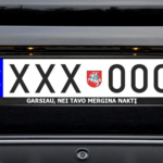 Numerių rėmelis „Garsiau, nei tavo mergina“