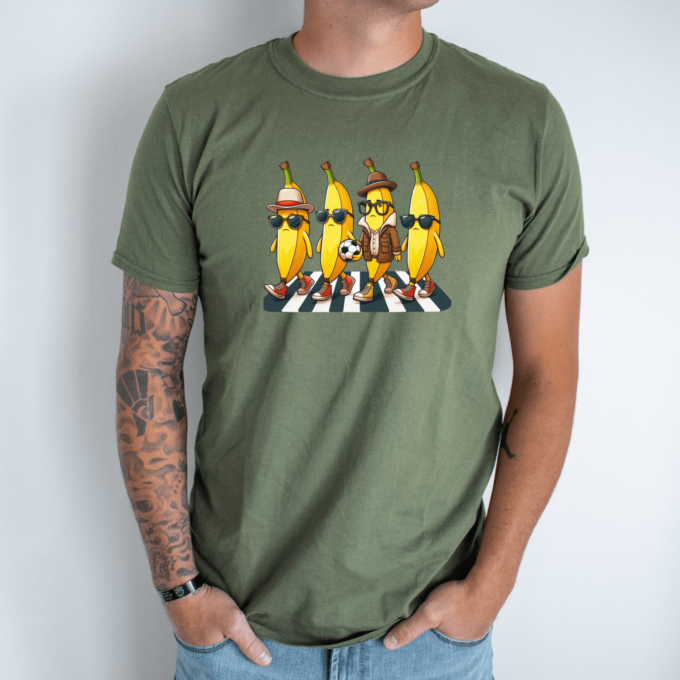 Unisex marškinėliai su spauda „Bananai, futbolo gerbėjai“ - Image 7
