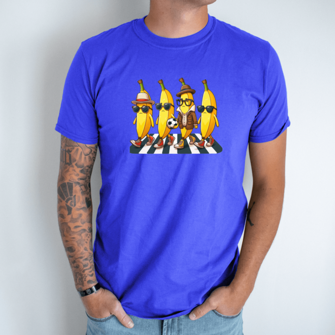 Unisex marškinėliai su spauda „Bananai, futbolo gerbėjai“ - Image 5