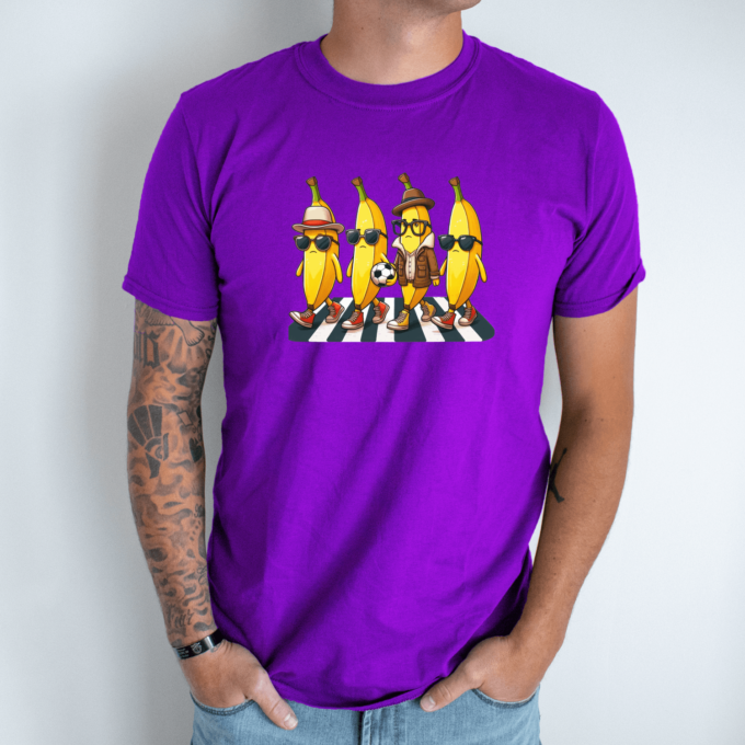 Unisex marškinėliai su spauda „Bananai, futbolo gerbėjai“ - Image 2