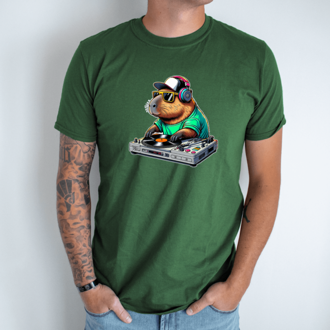 Unisex marškinėliai su spauda „Capybara DJ“ - Image 3