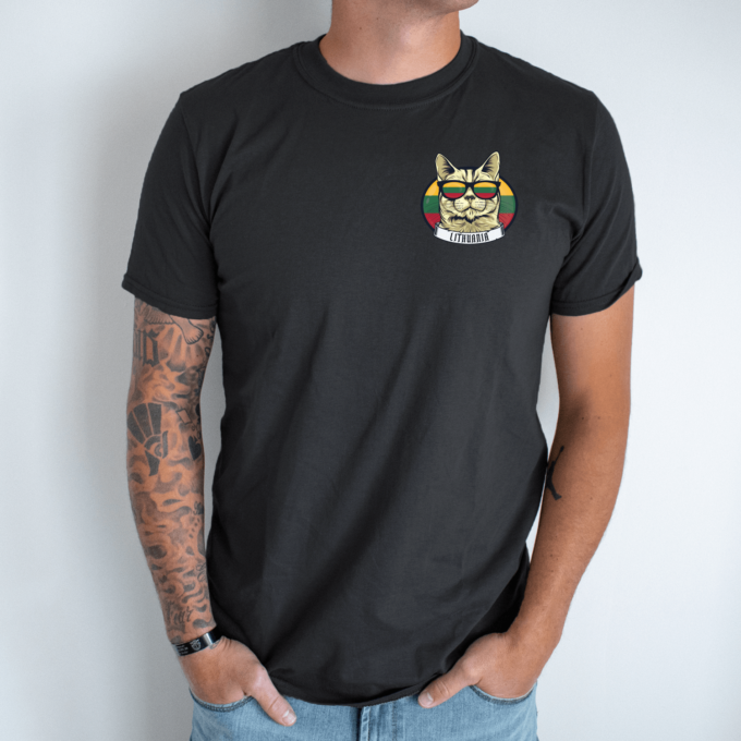Unisex marškinėliai su spauda „Lietuvos katinėlis“ - Image 5