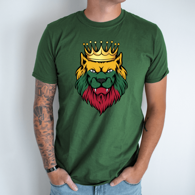 Unisex marškinėliai su spauda „Liūtas karalius“ - Image 3