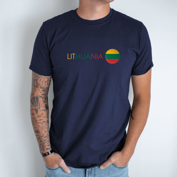 Unisex marškinėliai su spauda „Užrašas Lithuania“ - Image 2