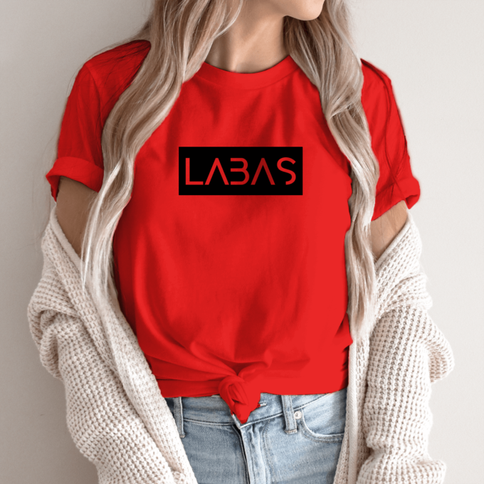 Unisex marškinėliai su spauda „Juodas užrašas LABAS“ - Image 10