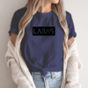 Unisex marškinėliai su spauda „Juodas užrašas LABAS“ - Image 9