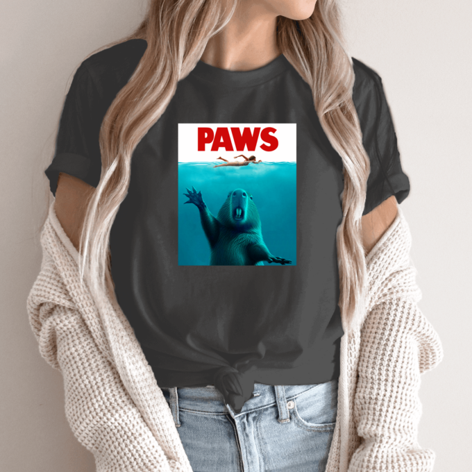 Unisex marškinėliai su spauda „Capybara Paws“ - Image 12