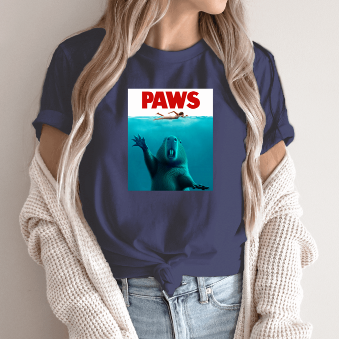 Unisex marškinėliai su spauda „Capybara Paws“ - Image 10