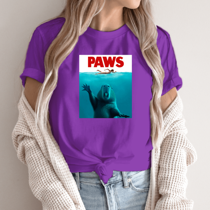 Unisex marškinėliai su spauda „Capybara Paws“ - Image 9