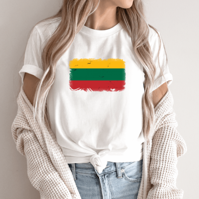 Unisex marškinėliai su spauda „Vėliava“ - Image 10