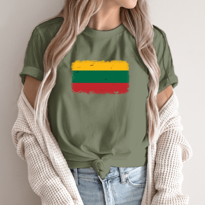 Unisex marškinėliai su spauda „Vėliava“ - Image 9