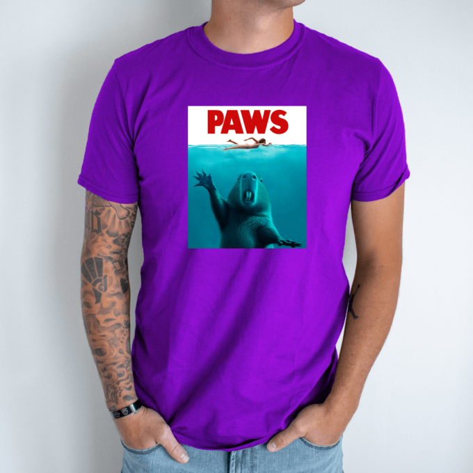 Unisex marškinėliai su spauda „Capybara Paws“ - Image 2