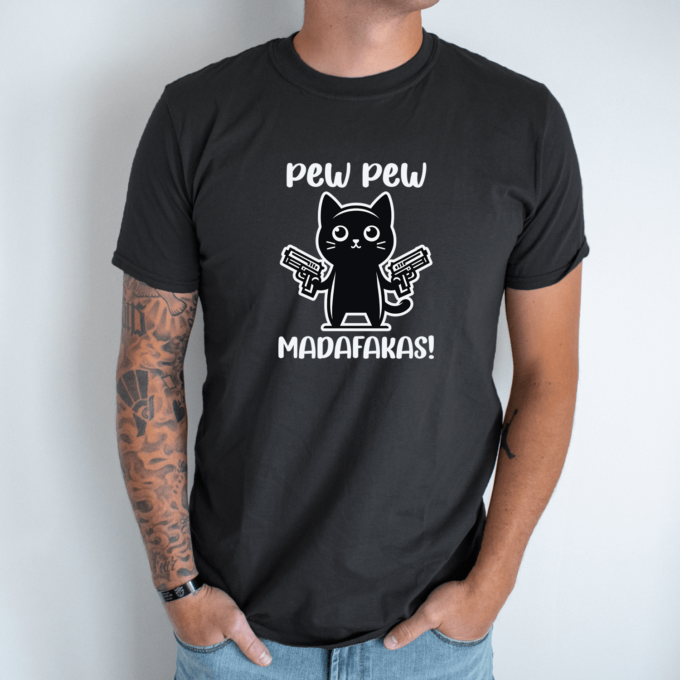 Unisex marškinėliai su spauda „Pew pew madafakas“ - Image 6