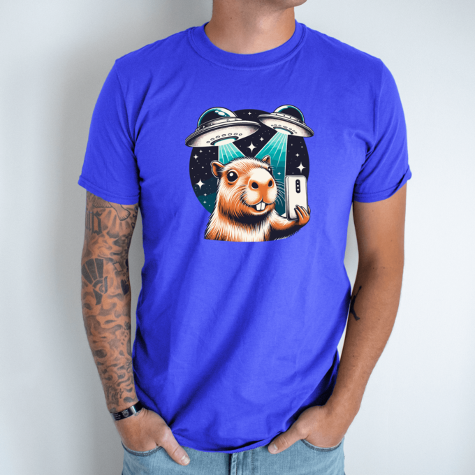Unisex marškinėliai su spauda „Capybara selfie“ - Image 4