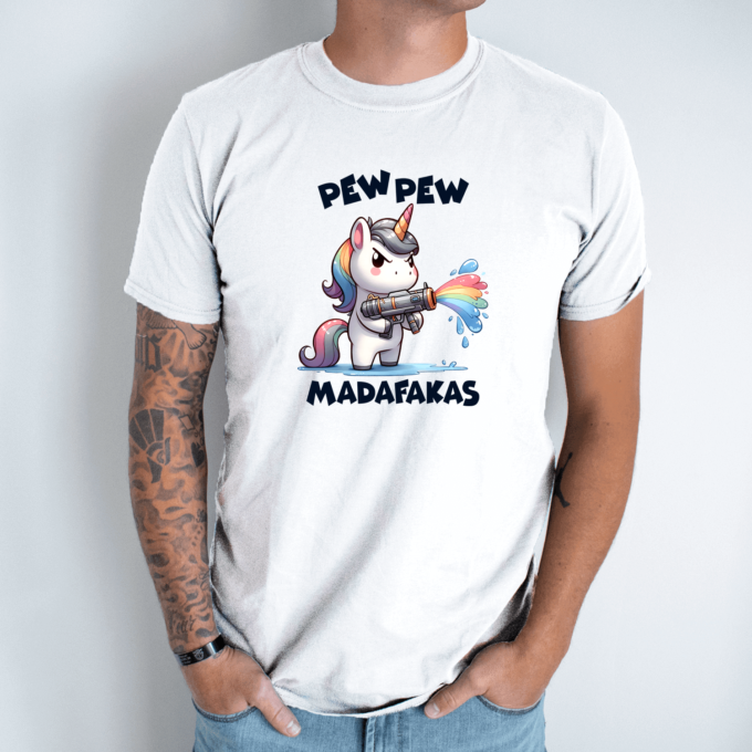 Unisex marškinėliai su spauda „Vienaragis Madafakas“ - Image 9