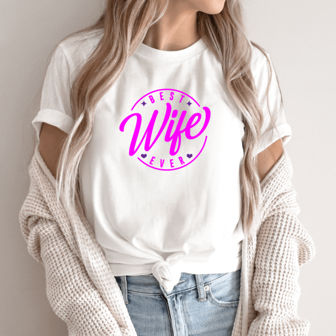 Unisex marškinėliai su spauda „Best wife ever“ - Image 2