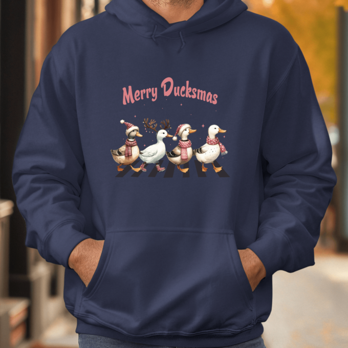Unisex džemperis su spauda „Merry Ducksmas“ - Image 4
