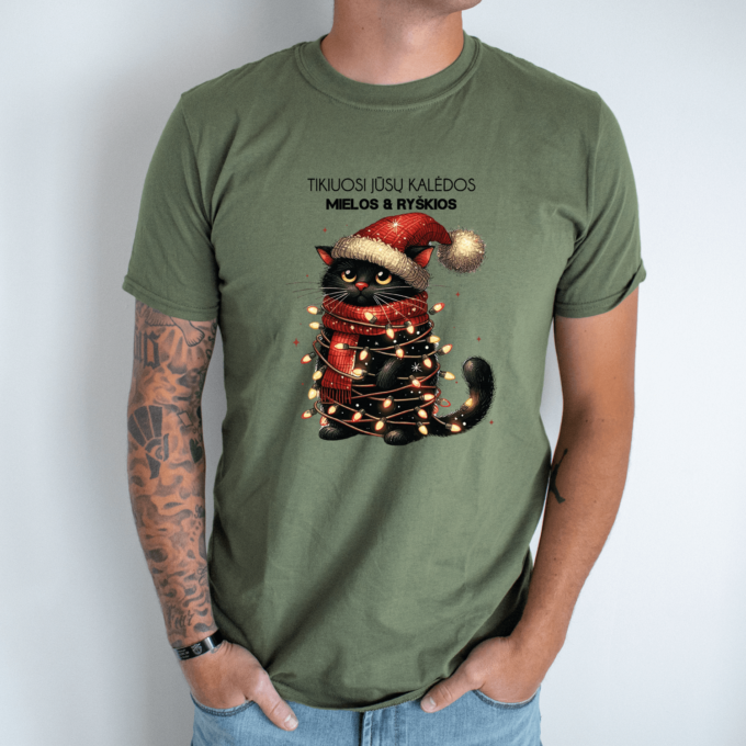 Unisex marškinėliai su spauda „Mielos Kalėdos“ - Image 4