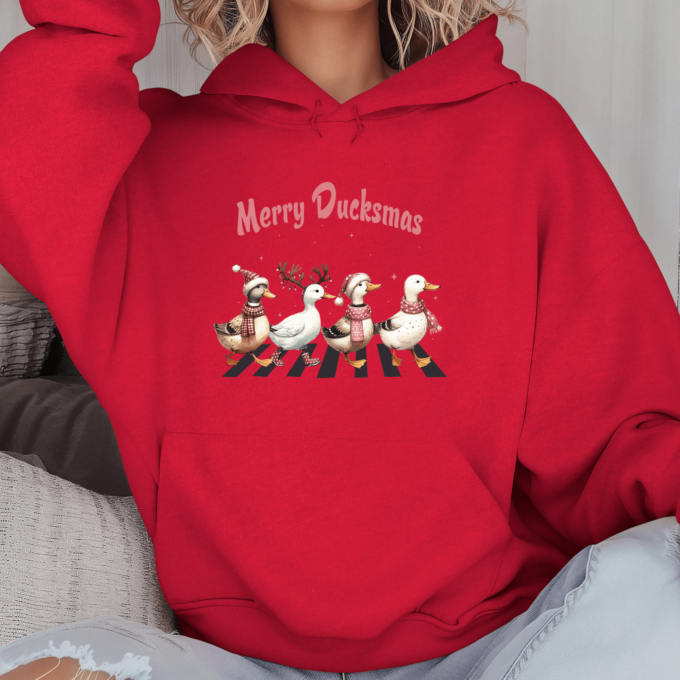 Unisex džemperis su spauda „Merry Ducksmas“ - Image 9