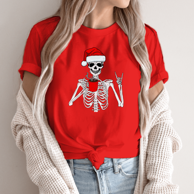 Unisex marškinėliai su spauda „Kalėdinis skeletas“ - Image 11