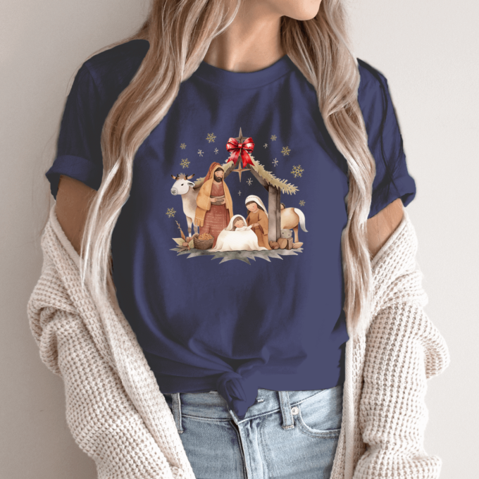 Unisex marškinėliai su spauda „Kristaus gimimas“ - Image 11