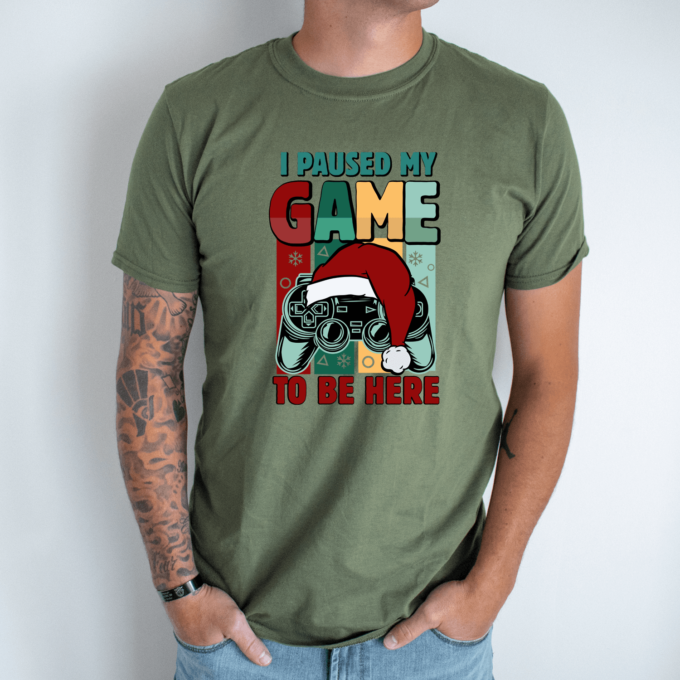 Unisex marškinėliai su spauda „I paused my game“ - Image 7