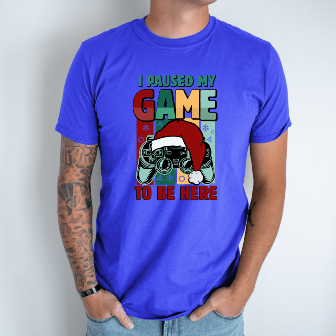Unisex marškinėliai su spauda „I paused my game“ - Image 5