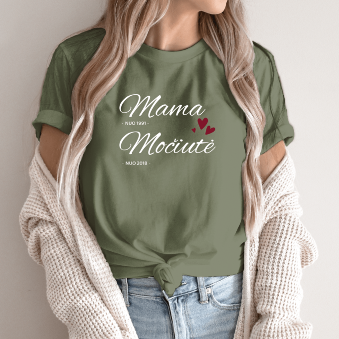 Unisex marškinėliai su spauda „Mama ir močiutė nuo...“ - Image 2