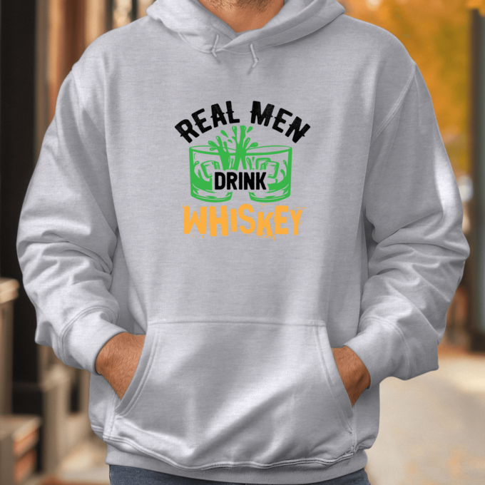 Unisex džemperis su spauda „Real man drink whiskey“ - Image 2