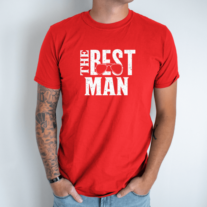 Unisex marškinėliai su spauda „The best man“ - Image 5