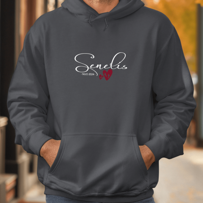 Unisex džemperis su spauda „Senelis nuo“ - Image 2