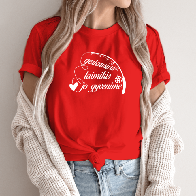 Unisex marškinėliai su spauda „Geriausias laimikis jo gyvenime“ - Image 4