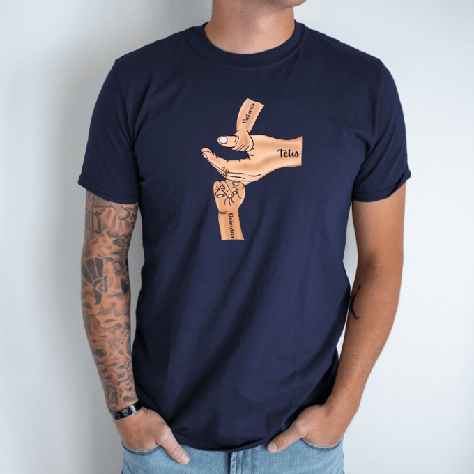 Unisex marškinėliai su spauda „Tėtis su vaikų vardais“ 1-5 vaikai - Image 3