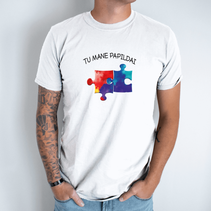 Unisex marškinėliai su spauda „Dėlionės dalys“ - Image 2