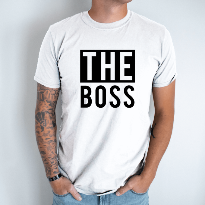 Unisex marškinėliai su spauda „The boss“