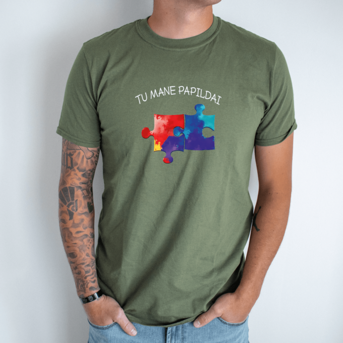 Unisex marškinėliai su spauda „Dėlionės dalys“ - Image 6