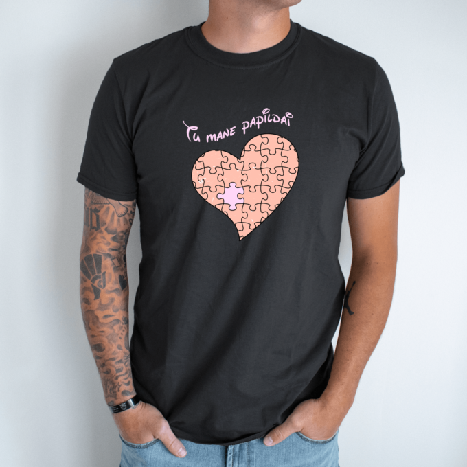 Unisex marškinėliai su spauda „Širdelė dėlionė“ - Image 11