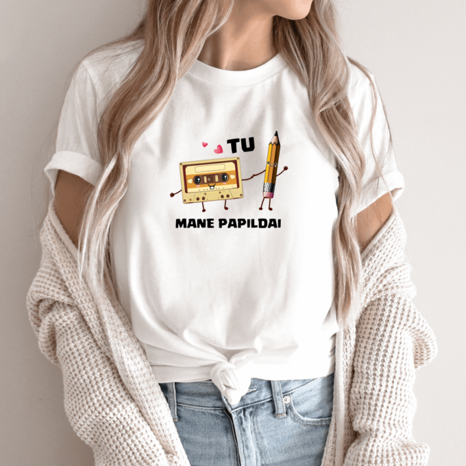 Unisex marškinėliai su spauda „Kasetė“ - Image 9