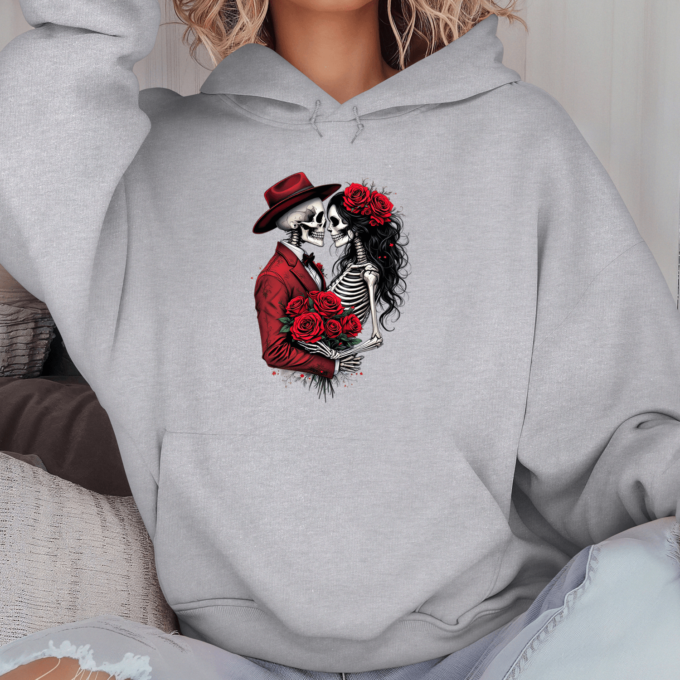 Unisex džemperis su spauda „Romantiška skeletų pora“ - Image 6