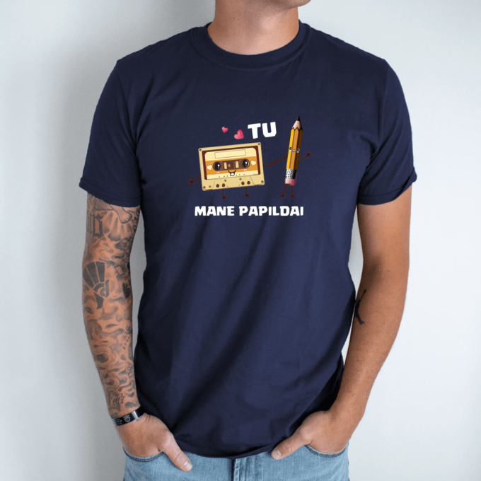 Unisex marškinėliai su spauda „Kasetė“ - Image 6