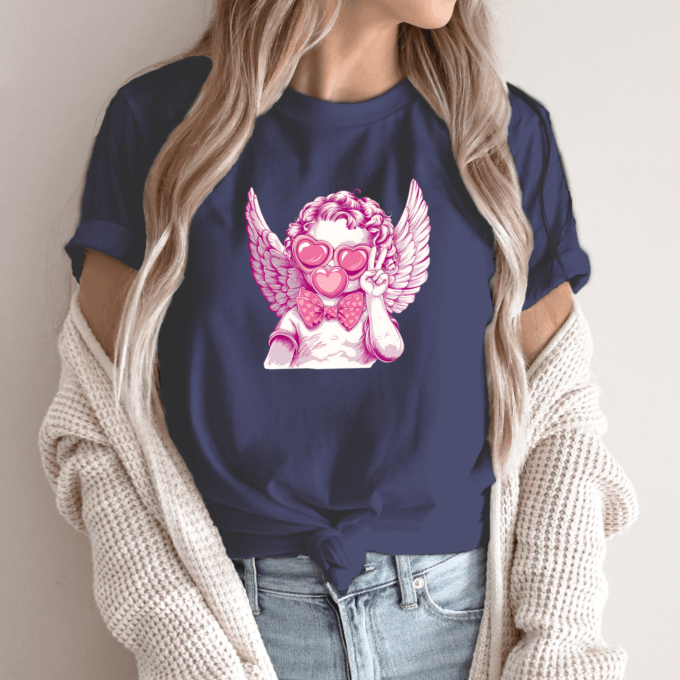 Unisex marškinėliai su spauda „Retro kupidonas “ - Image 4
