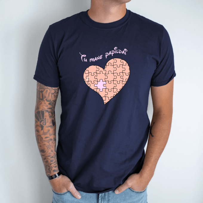 Unisex marškinėliai su spauda „Širdelė dėlionė“ - Image 7