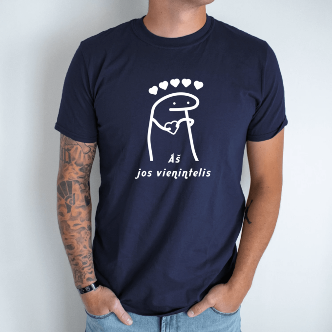 Unisex marškinėliai su spauda „Vienintelis“ - Image 6