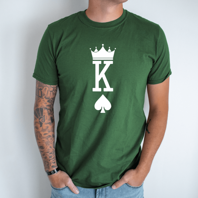 Unisex marškinėliai su spauda „K“ - Image 5