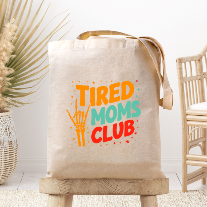 Medžiaginis maišelis su spauda „Tired moms club“