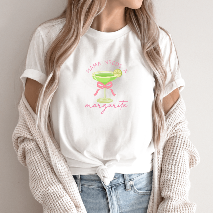 Unisex marškinėliai su spauda „Mama needs Margarita“ - Image 2