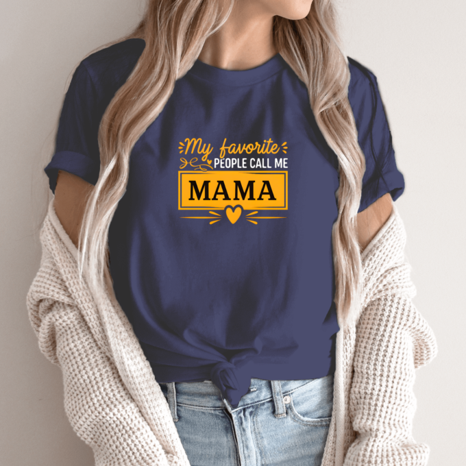 Unisex marškinėliai su spauda „Favorite mama“
