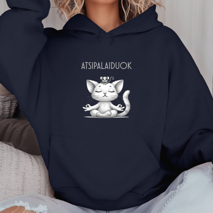 Unisex džemperis su spauda „Atsipalaidavusi pelė“ - Image 4