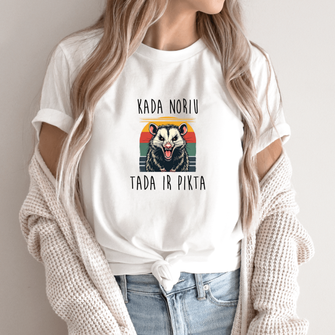 Unisex marškinėliai su spauda „Piktas oposumas“